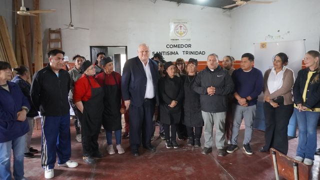 El Ministerio de Desarrollo Social visitó el comedor Santísima Trinidad, que asiste a más de 250 personas por día.