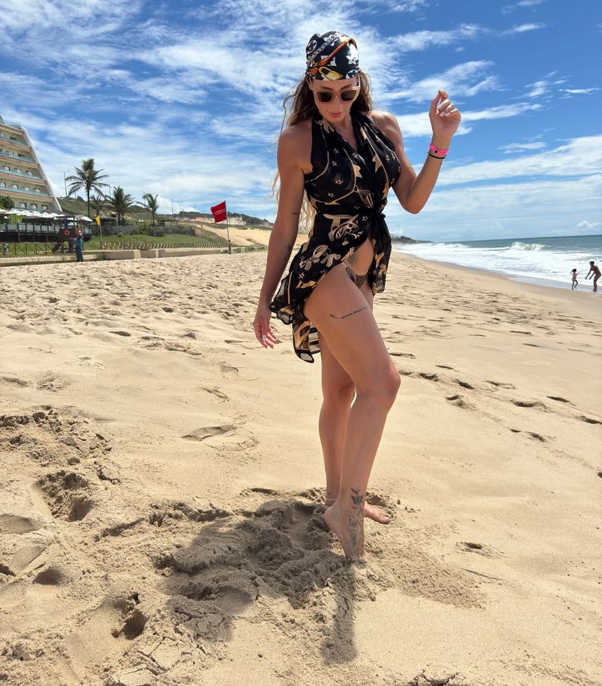 Tamara Bella jugó fuerte con el accesorio viral y dio cátedra de estilo con un look en tendencia