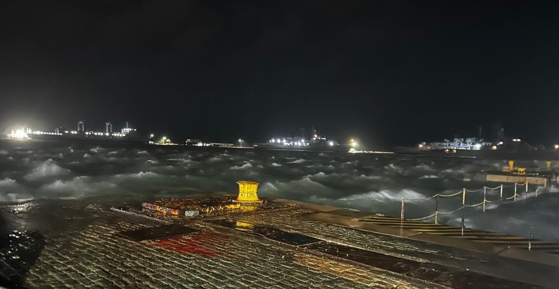Consecuencias del temporal en Puerto Belgrano y el accionar de la Armada Argentina.
