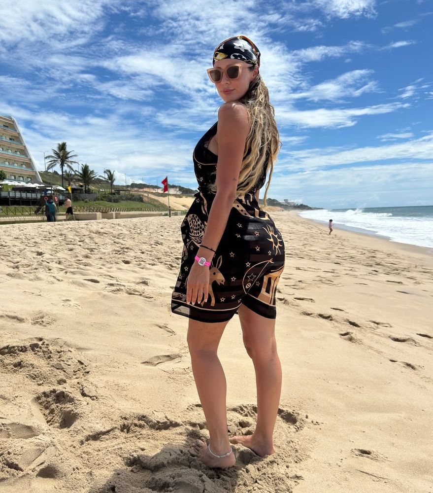 Tamara Bella jugó fuerte con el accesorio viral y dio cátedra de estilo con un look en tendencia
