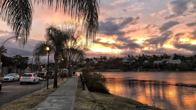 Sábado frío y con cielo mayormente cubierto en Villa Carlos Paz