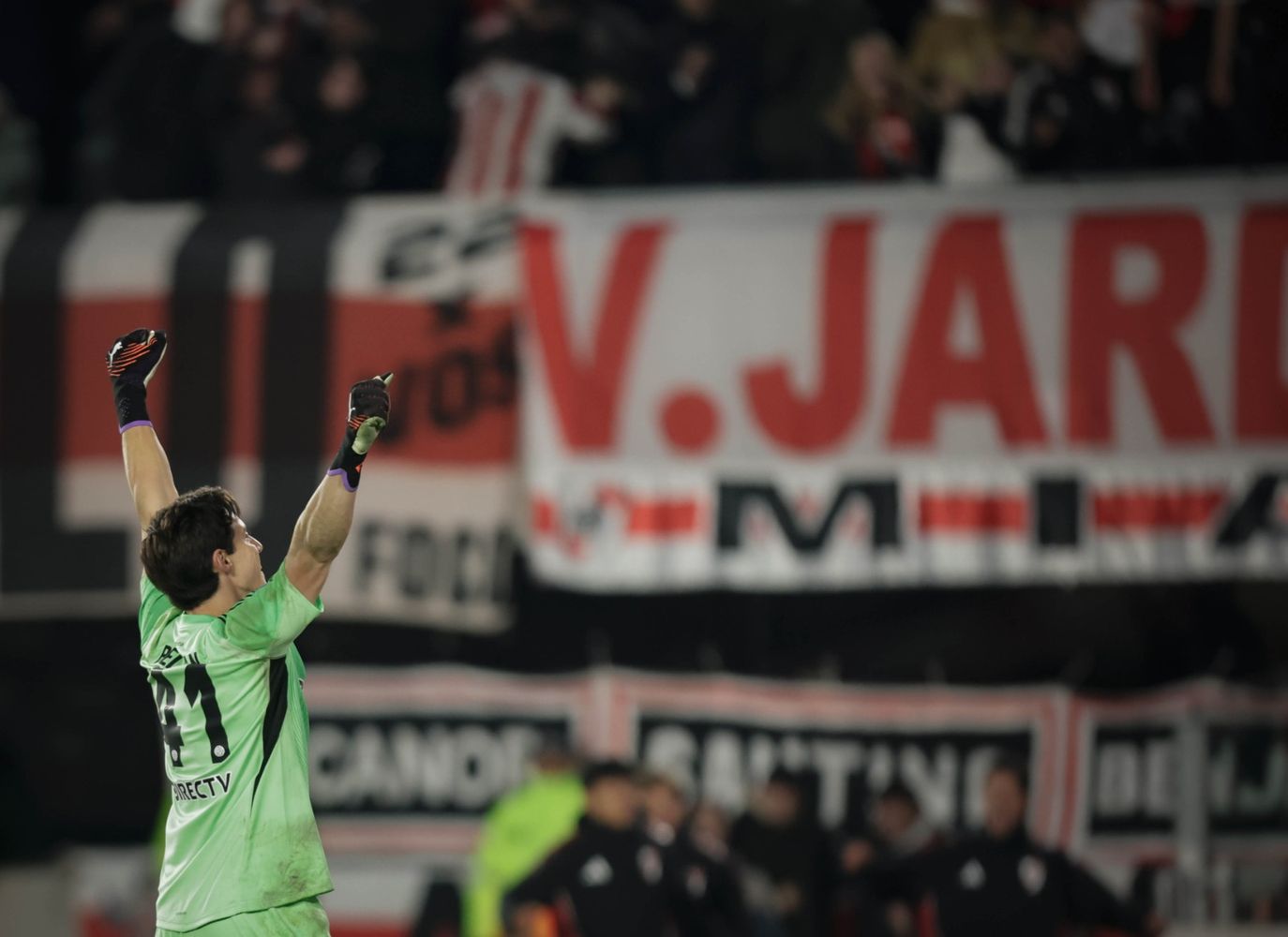 El arquero Santiago Beltrán, héroe en la angustiosa clasificación de River ante San Lorenzo.