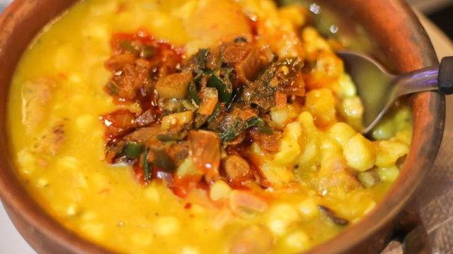 Locro tucumano: el clásico norteño de los días fríos.