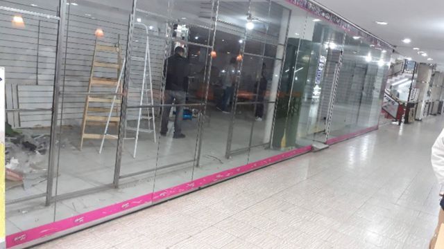 Una reconocida galería comercial de Córdoba está en venta.