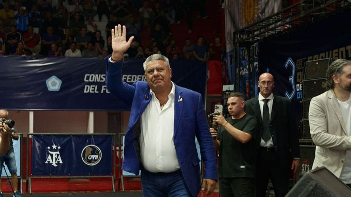 Un portazo en Córdoba que hace ruído: Emeterio Farías rompió con la mano derecha de Chiqui Tapia