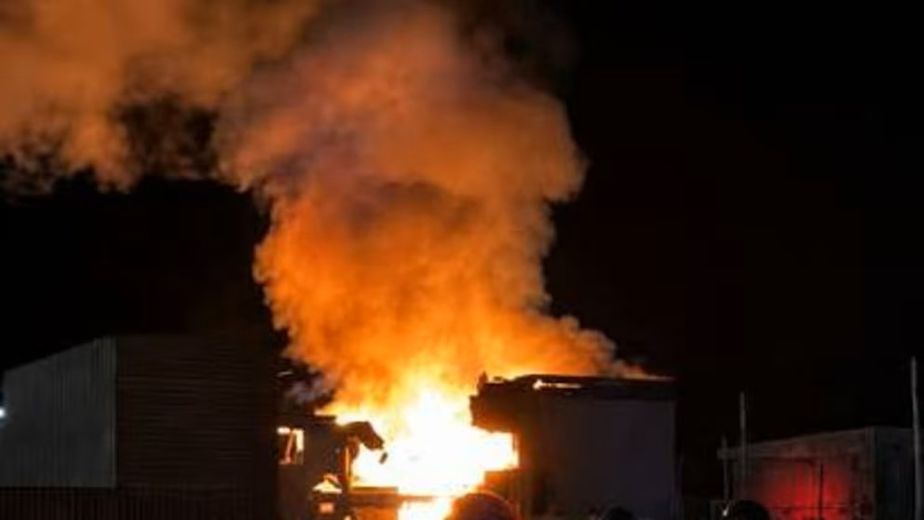 Un adulto y un bebé murieron en una explosión de un edificio en Santa Cruz: la principal hipótesis