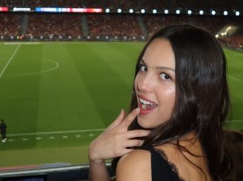 Olivia Rodrigo alentó al FC Barcelona y quedó "flechada" por un hincha: el video viral