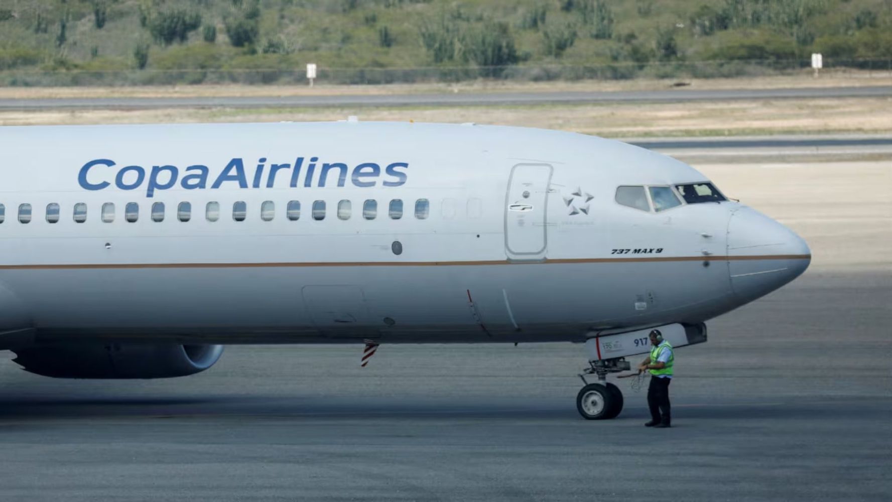 pareja que fue demorada por tener relaciones en un vuelo