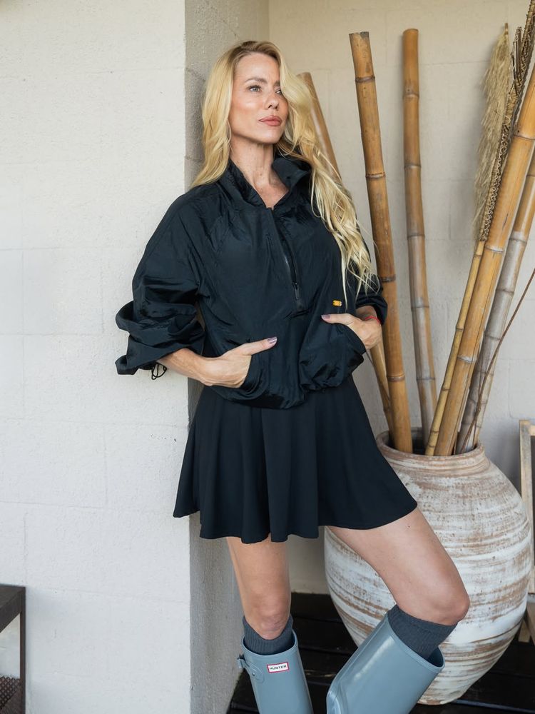 Nicole Neumann arrasó con su colección de camperas para enfrentar al frío y dio cátedra de estilo