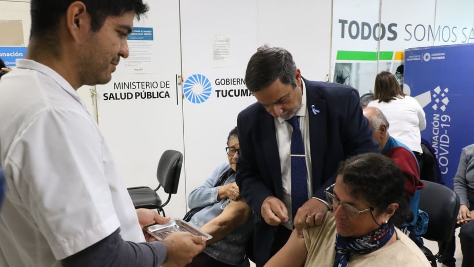 Medina Ruiz convocó a la vacunación para prevenir enfermedades respiratorias