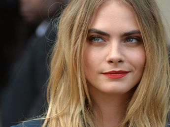 Quién es Cara Delevingne: la modelo que se lanzó como cantante y viene al Primavera Sound Buenos Aires 2026