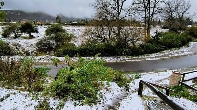 Los reportes más consistentes ubicaron la nevada en zonas de altura, especialmente en el corredor de Tafí del Valle, El Infiernillo y los cerros de Toro Yaco, camino a Lara.