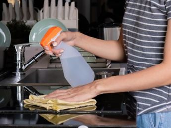La ANMAT retiró del mercado reconocidos limpiadores para cocina: los motivos