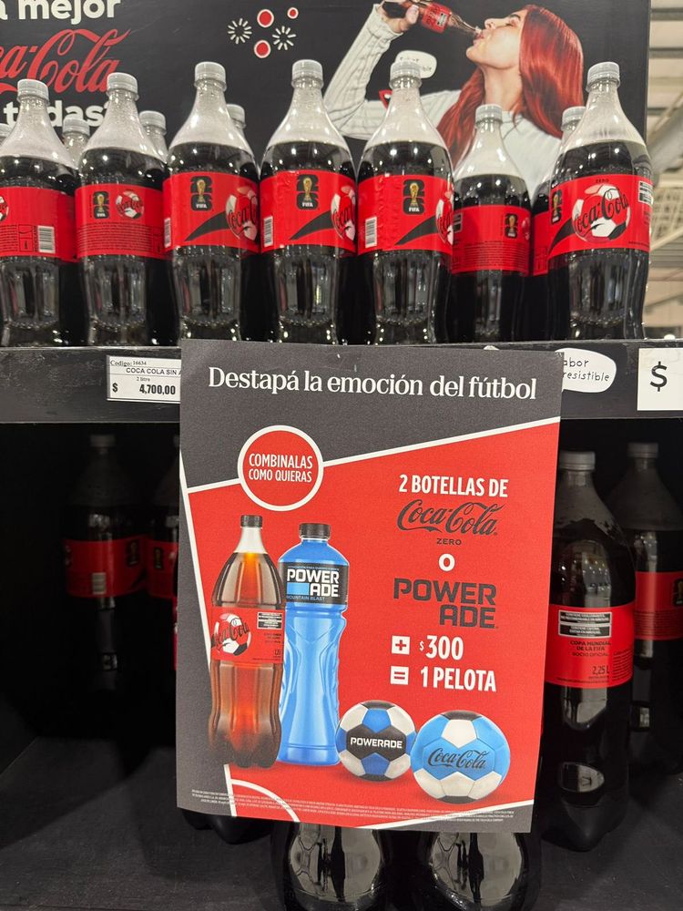 Coca Cola lanza una pelota del Mundial 2026 por solo $300: cómo canjearla y dónde conseguirla