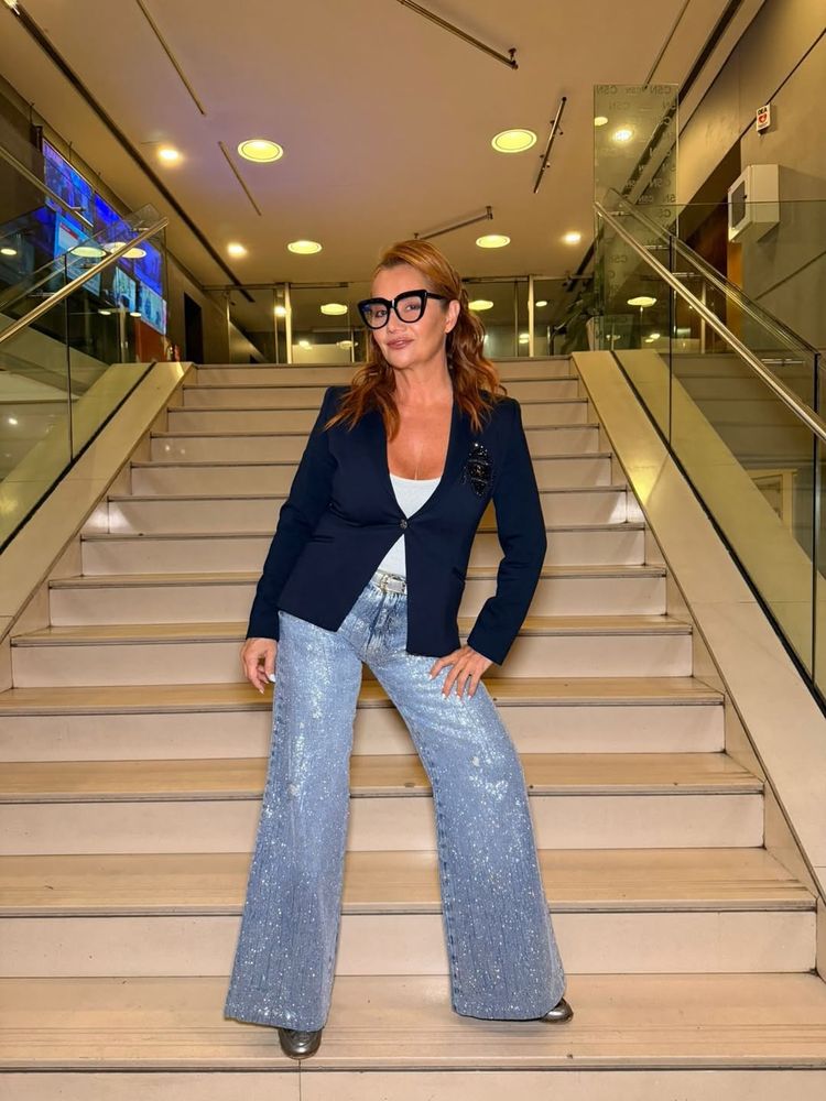 Jean oxford y top: Nancy Pazos arrasó con un look urbano sofisticado y en tendencia