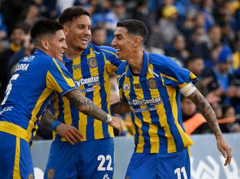 En un partido lleno de polémicas, Rosario Central venció 2 a 1 a Racing en el tiempo extra