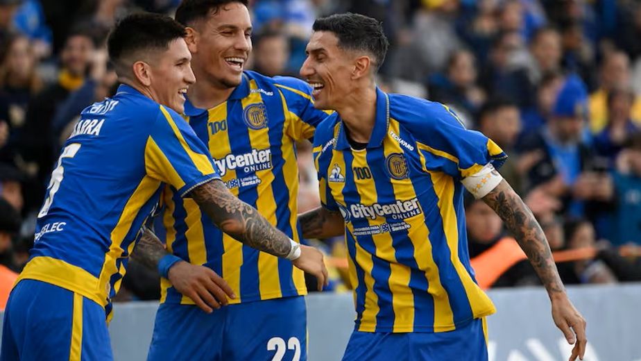 En un partido lleno de polémicas, Rosario Central venció 2 a 1 a Racing en el tiempo extra