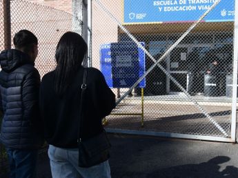 Vendía licencias de conducir falsas en Córdoba y lo descubrió la Policía