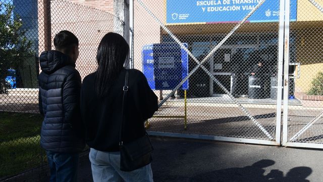 Allanamientos en Córdoba por venta ilegal de licencias de conducir.