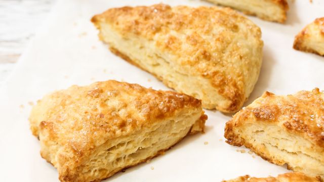 Cómo hacer scones de queso sin gluten.