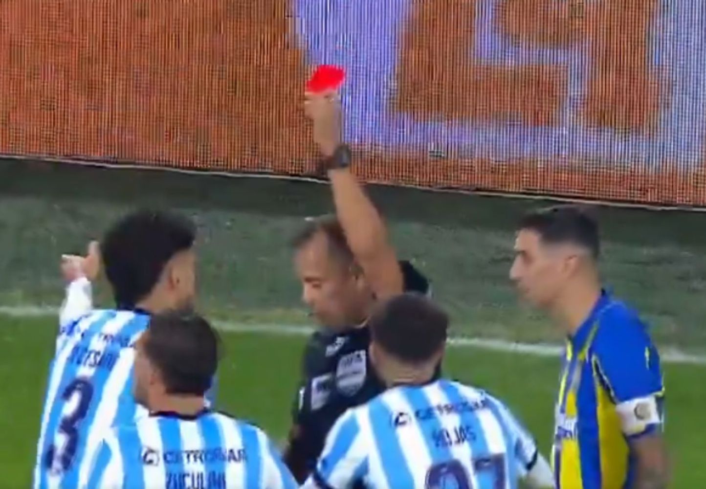 Segundo expulsado en Racing