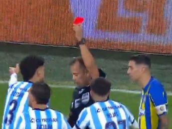 Racing juega el tiempo extra con 9: después de la roja a "Maravilla" Martínez, echaron a Di Cesare