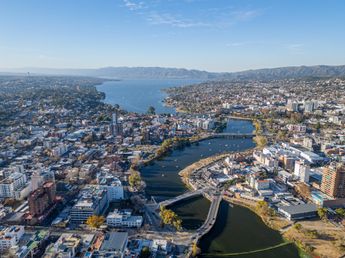 Frío arranque de martes en Villa Carlos Paz y tarde con sol
