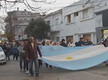 “Las leyes se cumplen”: marcha universitaria en Punta Alta