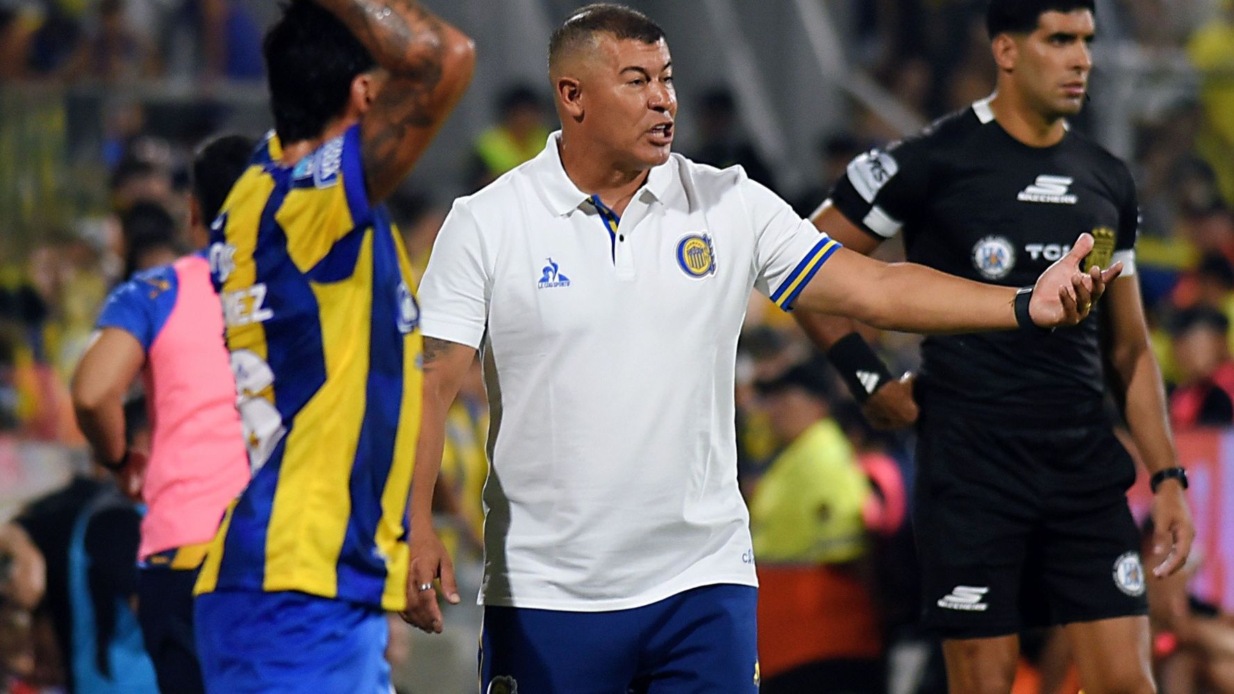 Almirón cruzó fuerte a Milito