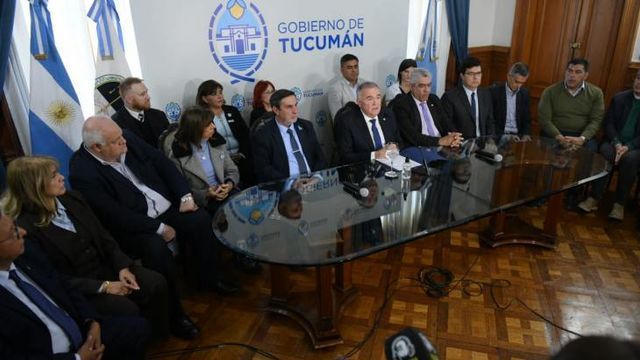 El gobernador Osvaldo Jaldo desmintió versiones sobre un supuesto recorte y aseguró que el proyecto está adjudicado.