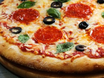 Pizza casera paso a paso: el secreto para que la masa salga perfecta y con base crocante