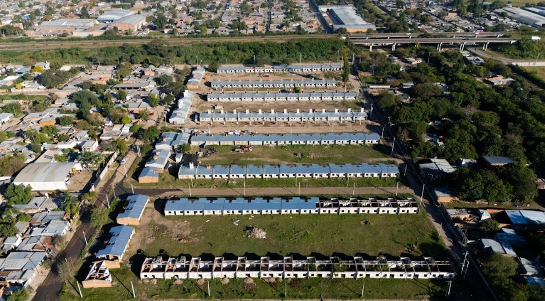 La obra registra un 52% de avance general y un 89% en infraestructura, según informó el área de Obras Públicas.