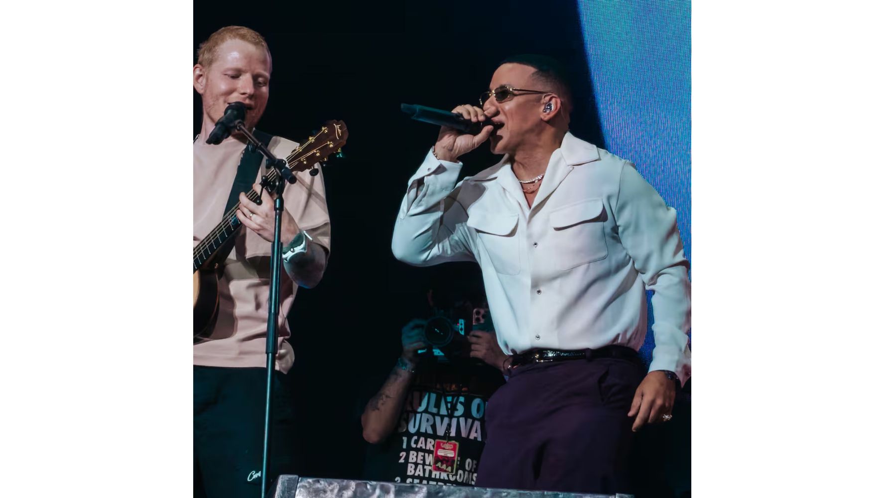 Los cantantes sorprendieron con un crossover impensado.