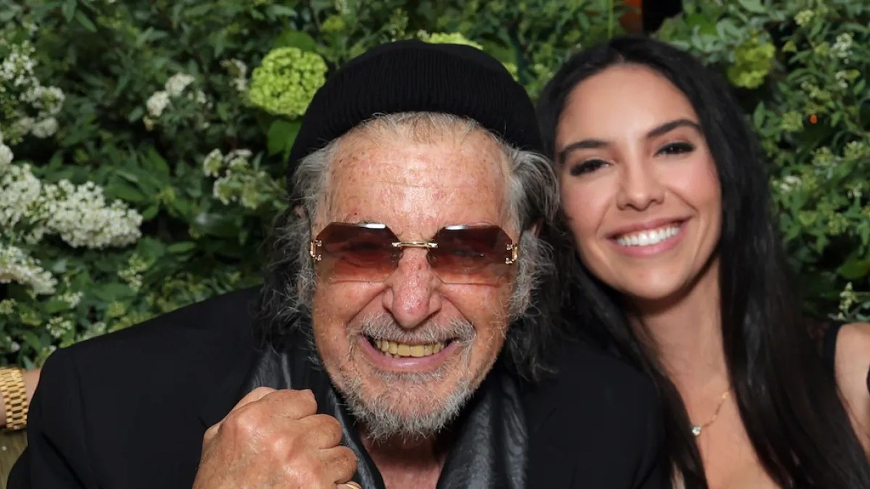 Al Pacino junto a Noor Alfallah, la mamá de su último hijo.