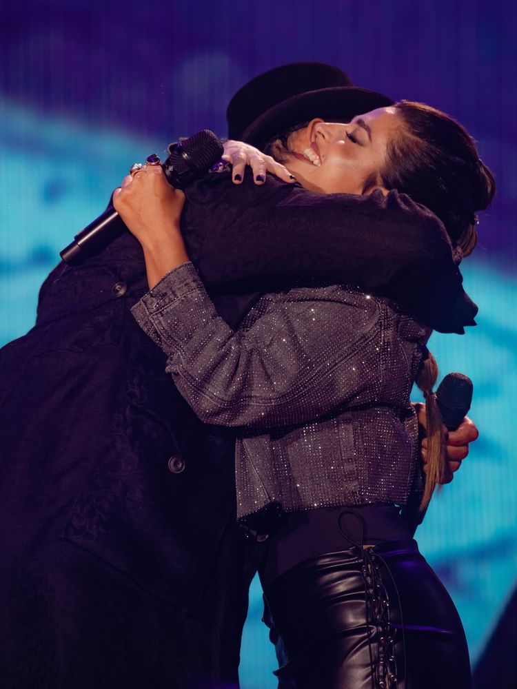 Euge Quevedo con Ricardo Arjona en Córdoba.