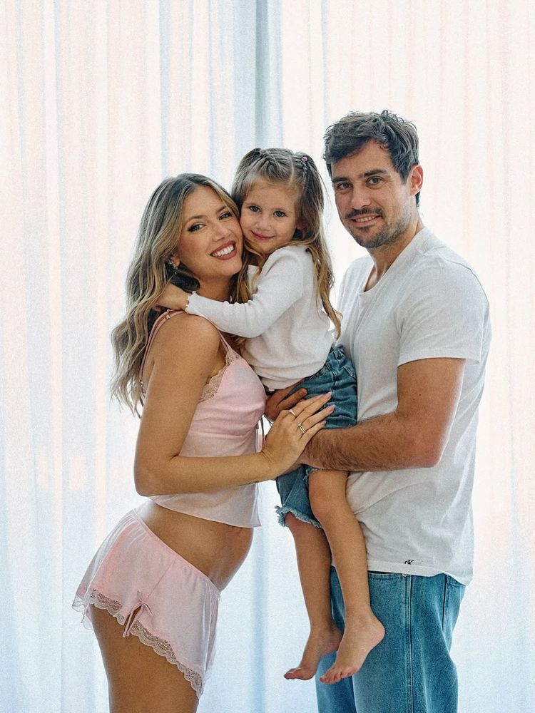 Stephie Demner y Guido Pella, papás otra vez