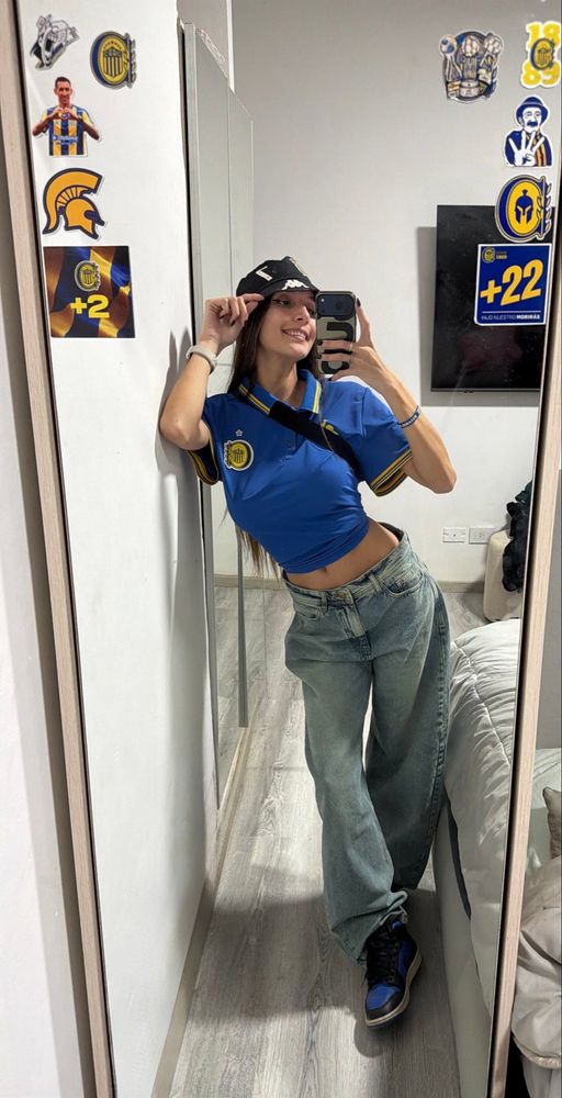 Iara Broin calentó la previa del encuentro entre Central y River
