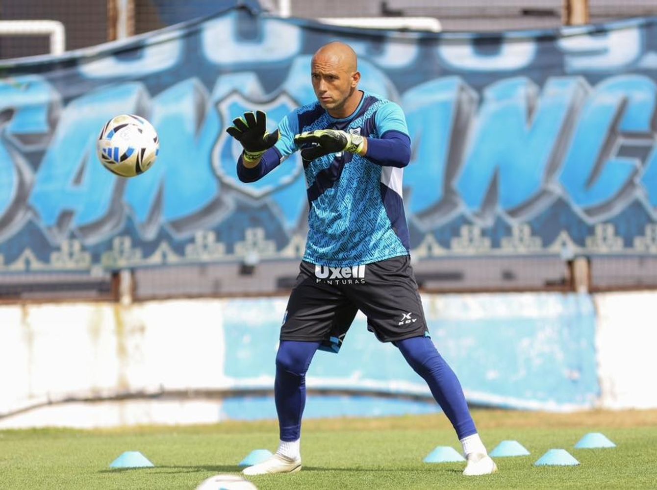 Temperley -evaluó Gonzalo Gómez- llegará a Jujuy con la urgencia de revertir una dura derrota previa, un panorama no muy diferente al de Gimnasia, que se verá obligado a mantener la concentración para volver a la senda del triunfo.