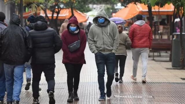 En San Miguel de Tucumán, la máxima del domingo rondaría los 12°, con mínima cercana a 6°.