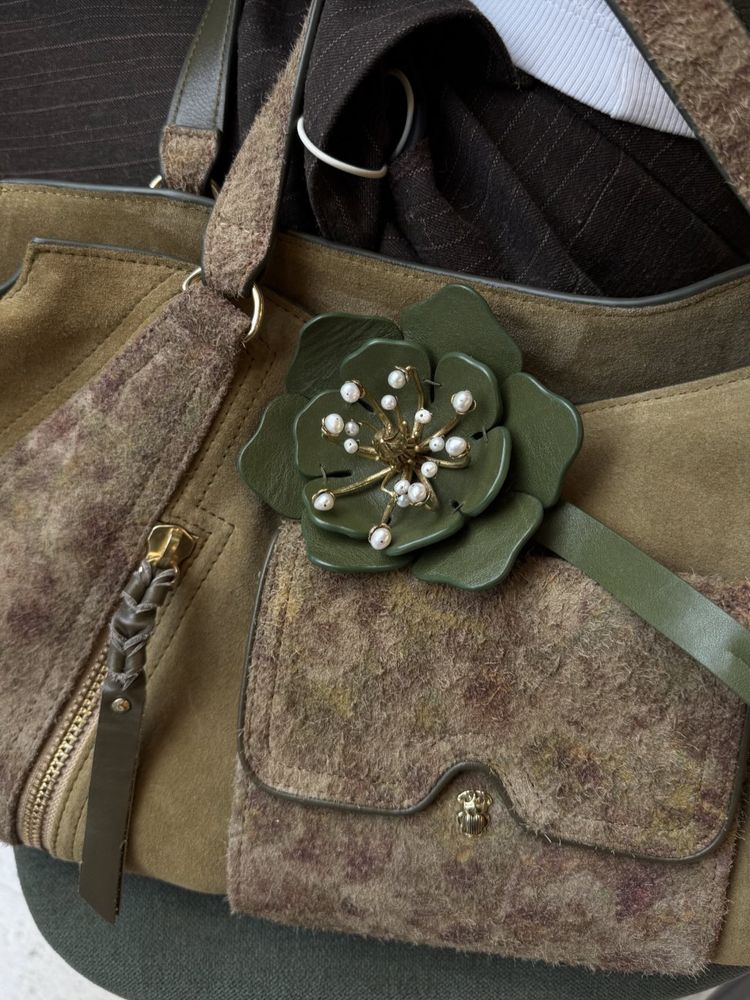 Adiós minibag: Lola Latorre desbloqueó una nueva tendencia y arrasó con la cartera de la temporada