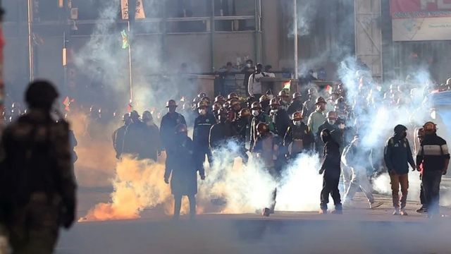 La Central Obrera Boliviana (COB) y otras organizaciones mantienen protestas y bloqueos de rutas desde la pasada semana.