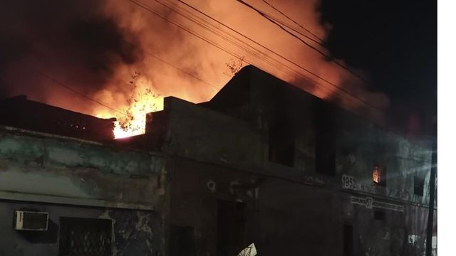 Las causas del incendio no fueron informadas y quedarán sujetas a las actuaciones correspondientes.