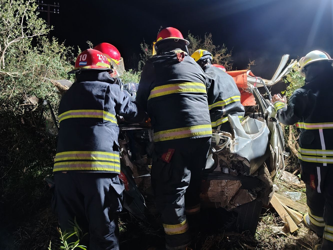 Varias personas heridas en un accidente entre 2 automóviles en Ruta Nacional 19