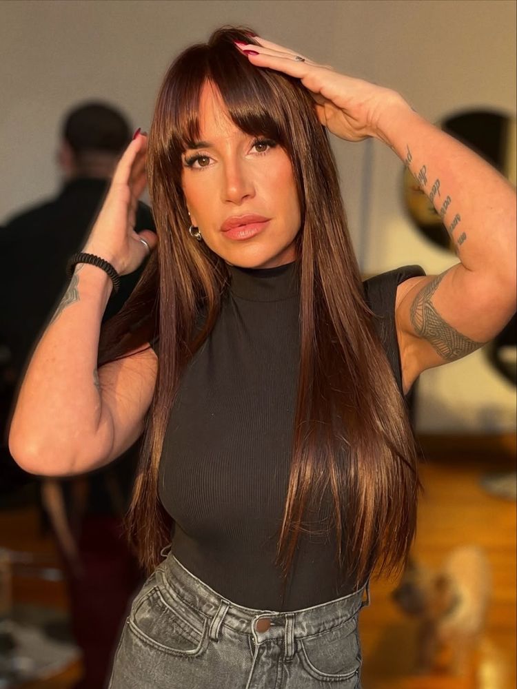 Flor Peña sorprendió con un cambio de look y se sumó a la tendencia del flequillo