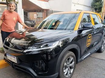 Primer taxi eléctrico de Argentina: cuánto gasta y cuánto ahorra