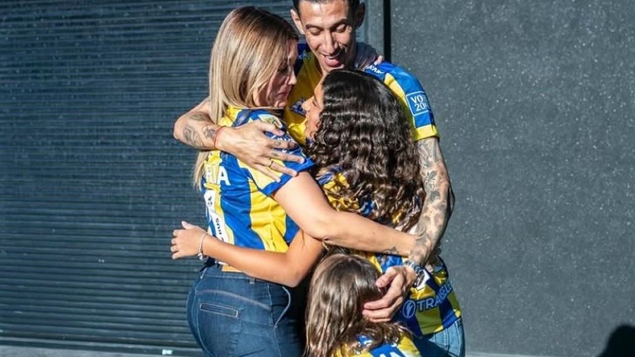 El conmovedor gesto de Di María con el vendedor que sufrió un violento robo antes del clásico rosarino
