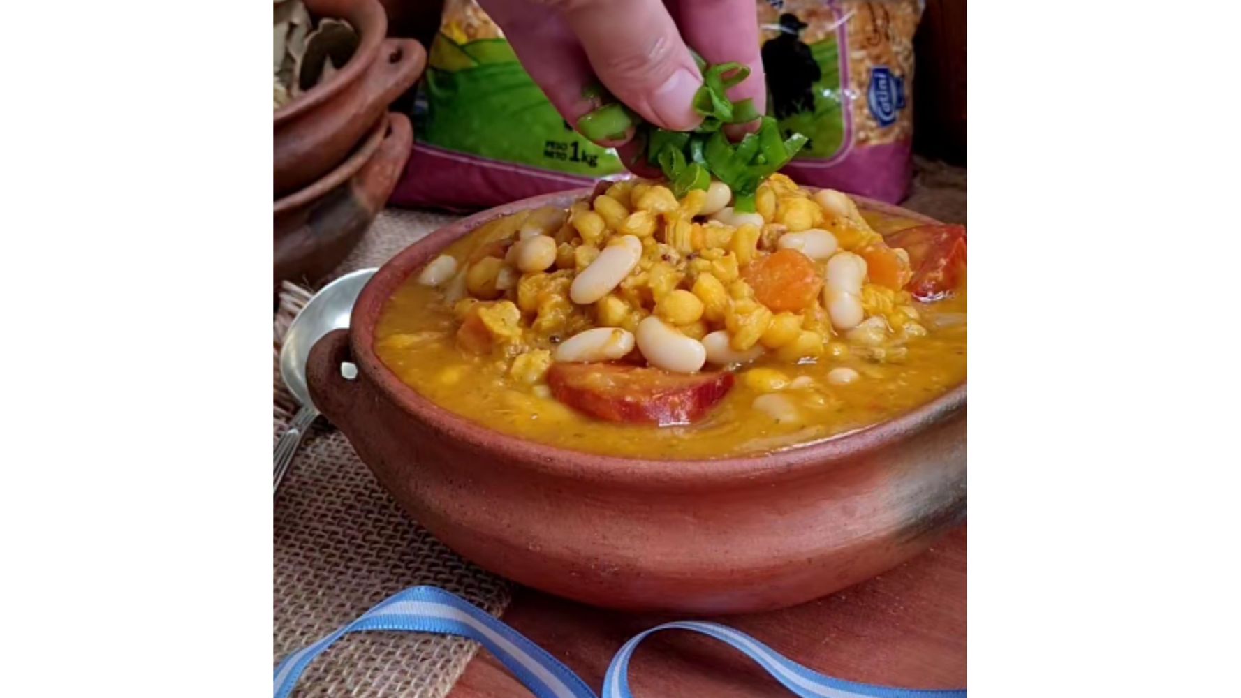 Esta receta tiene un toque único gracias al maíz colorado.