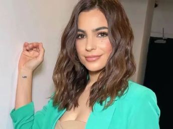 Conjunto de lino mostaza, top bikini café y estética "effortless": la lección de estilo veraniego con la que Agustina Cherri conquistó Italia