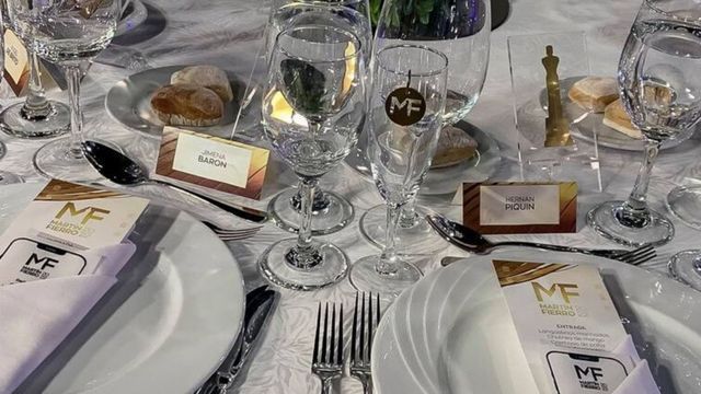 Gomitas de zanahoria y lomo "en camisa": el exótico menú de pasos que van a comer los famosos en los Martín Fierro 2026