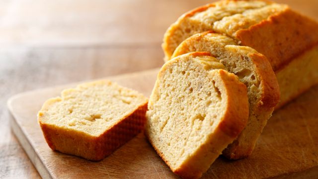 Pan casero sin harina y con solo 2 ingredientes: la receta versión saludable para el desayuno o la merienda